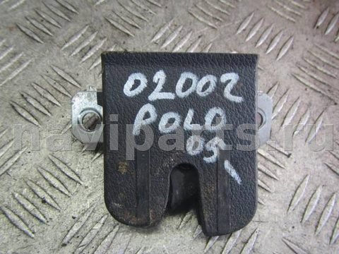 Замок багажника Volkswagen Polo, 2005 г., OEM 6q6827505e, арт. 0193786