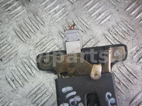 Замок багажника Audi A4, 1996 г., OEM 8d5827505d, арт. 0195629, фото 3