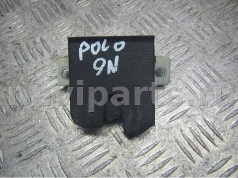Замок багажника Volkswagen Polo, 2004 г., OEM 6q6827505b, арт. 0211609