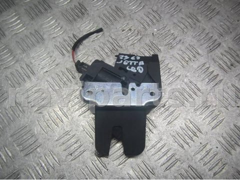 Замок багажника Volkswagen Jetta, 2007 г., OEM 4e0827645a, арт. 0225250