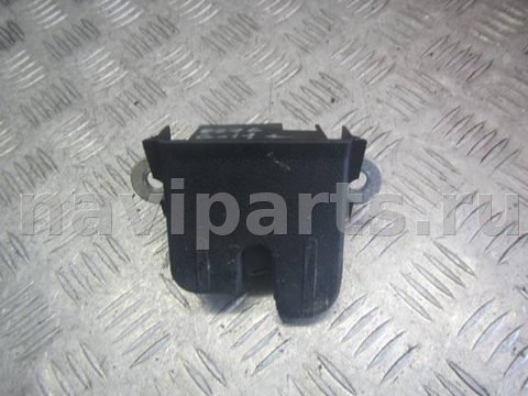 Замок багажника Volkswagen Golf Plus, 2012 г., OEM 5m0827505e, арт. 0226024