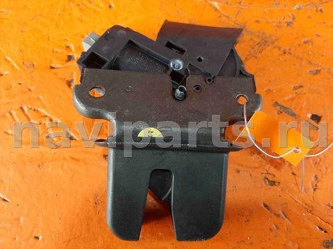 Замок багажника Volkswagen Passat, 2005 г., OEM 4F5827505, арт. 1003593
