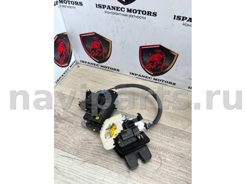 Новое Audi Q7 4M, 2017 г., OEM 4M0827887C, арт. 33021
