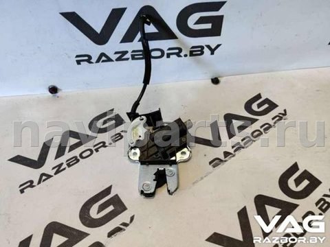 Новое Audi A8 D3, 2008 г., OEM 4F5827505D, арт. B21460596