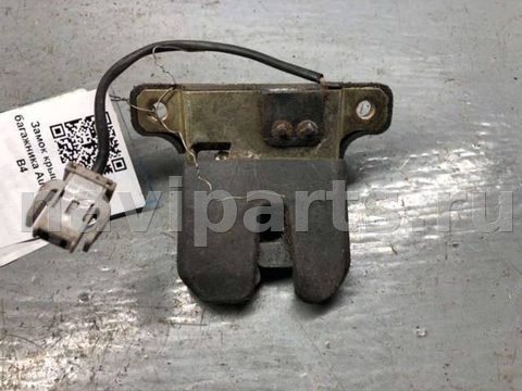 Новое Audi 80 B4, 1992 г., OEM 893971632, арт. B81631693