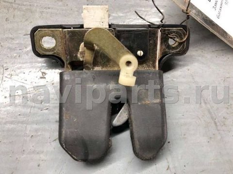Новое Audi A4 B5, 1998 г., OEM 8D5827505D, арт. B81780230