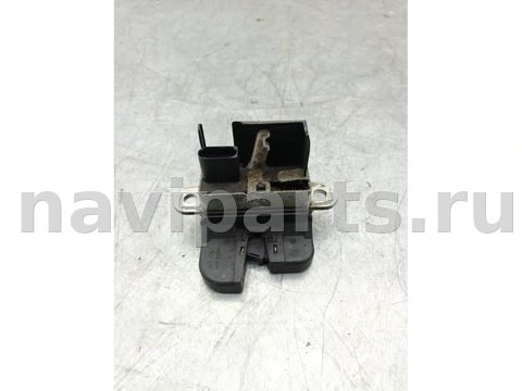 Новое Volkswagen Touran, 2010 г., OEM 1T0827566, арт. BF597-7
