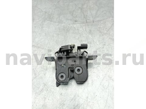 Замок багажника Renault Sandero, 2013 г., OEM 905037373R, арт. BF599-2