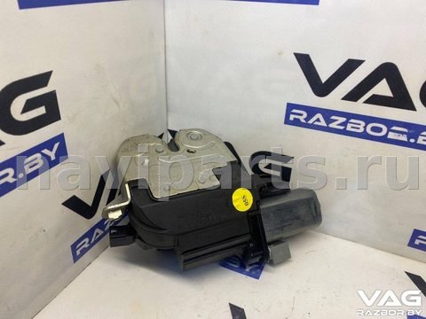 Новое Volkswagen Touareg, 2012 г., OEM 7P0827505J, арт. BVR154-119