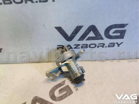 Новое Audi A8 D4, 2012 г., OEM 8F0827573, арт. BVR18-341
