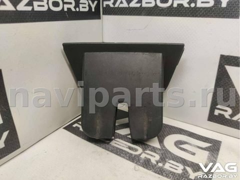 Новое Audi Q7 4L, 2008 г., OEM 4L0827520A, арт. BVR38-219