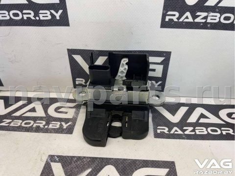Новое Volkswagen Golf, 2015 г., OEM 5G6827505, арт. BVR39-55