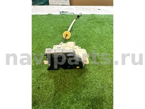 Замок двери передней левой Volkswagen Touareg 7P5, 2014 г., OEM 8J2837015A, арт. 17552
