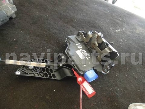 Замок двери передней левой Volkswagen Touareg, 2006 г., арт. 61671
