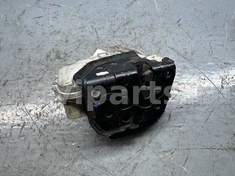 Замок двери передней левой Audi A4 B7, 2005 г., OEM 8E1837015AA, арт. B92615336