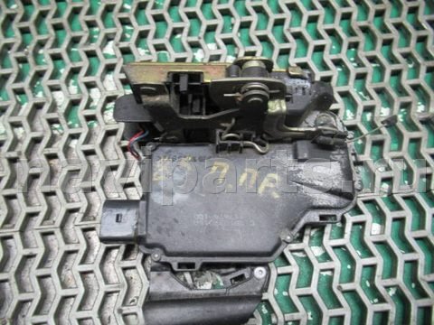 Замок двери передней правой Volkswagen Passat, 1998 г., арт. 0106148