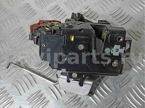 Замок двери задней левой Audi A4, 2003 г., OEM 8e0839015c, арт. 014531
