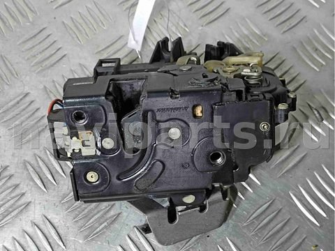 Замок двери задней правой Audi A6, 2002 г., OEM 4b0839016g, арт. 012080