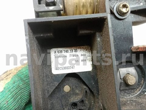 Замок двери задней правой Mercedes Vito W639, 2006 г., OEM 6397401335, арт. A10802, фото 6