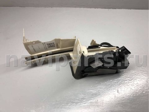 Замок двери задней правой Ford Focus, 2011 г., OEM BF6AF21813EB, арт. B66802929
