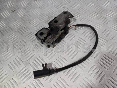 Замок капота Volkswagen Touareg, 2014 г., OEM 7P6823509B, арт. 30481