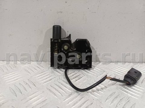 Замок капота Audi A8 D4, 2013 г., OEM 4H0823509C, арт. 33821