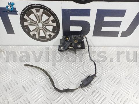 Замок капота Volkswagen Polo, 2009 г., OEM 6R1823509F, арт. 37313