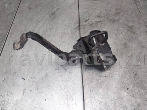 Замок капота Audi A4 B5, 1998 г., OEM 8D0823480B, арт. Zakap53g0