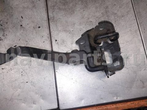 Замок капота Audi A4 B5, 1997 г., OEM 8D0823480B, арт. Zakap55g0