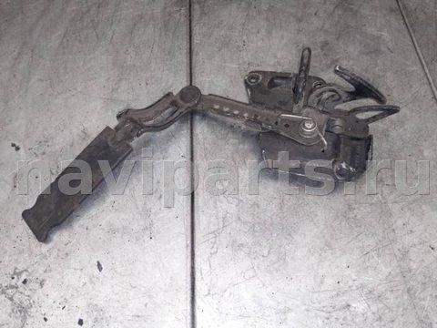 Замок капота Audi A6, 1997 г., OEM 4B0823480C, арт. Zakap75g0