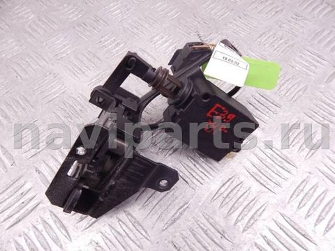 Замок стекла двери багажника BMW 5 E39, 2002 г., OEM 51248238469, арт. 16128816