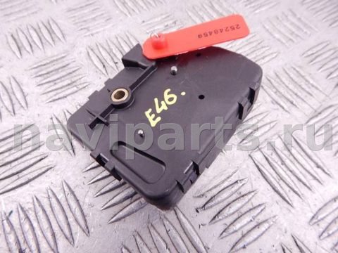 Замок стекла двери багажника BMW 3 E46, 2003 г., OEM 51248218849, арт. 25248459, фото 3