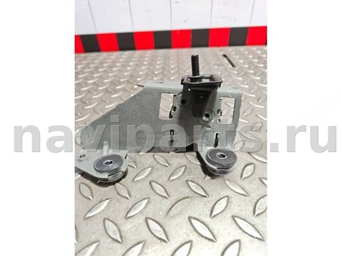 Новое BMW 5 G30/G31, 2017 г., OEM 7447095, арт. 384014