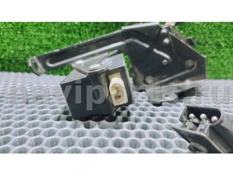 Замок стекла двери багажника BMW 5 E39, 2000 г., OEM 67118384069, арт. 62415017, фото 2