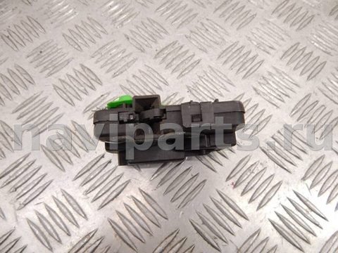 Замок стекла двери багажника BMW 3 E46, 2000 г., OEM 51248218849, арт. 8046810, фото 4