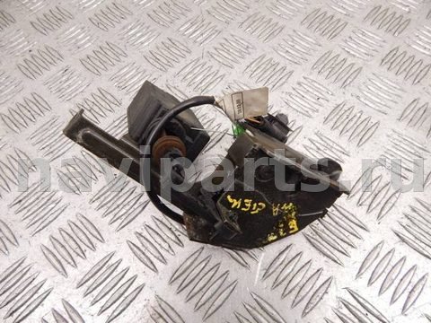 Замок стекла двери багажника BMW 5 E39, 2000 г., OEM 51248238469, арт. 9185035