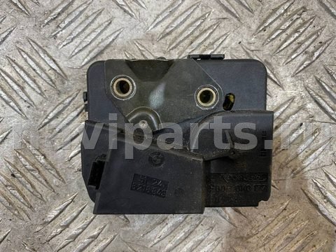 Замок стекла двери багажника BMW 3 E46, 2003 г., OEM 8218849, арт. B52635